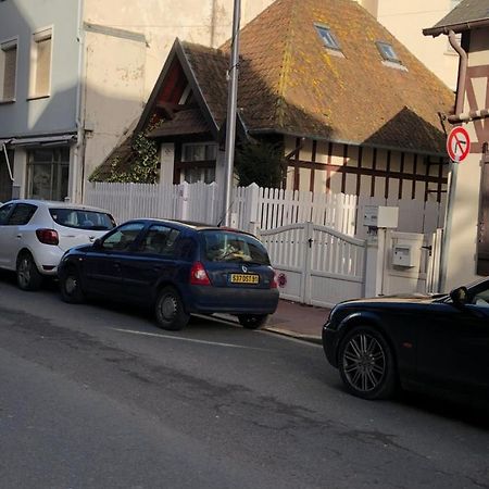 Charmante Maison Coeur De Ville La Gare Des Vacances 多维尔 外观 照片