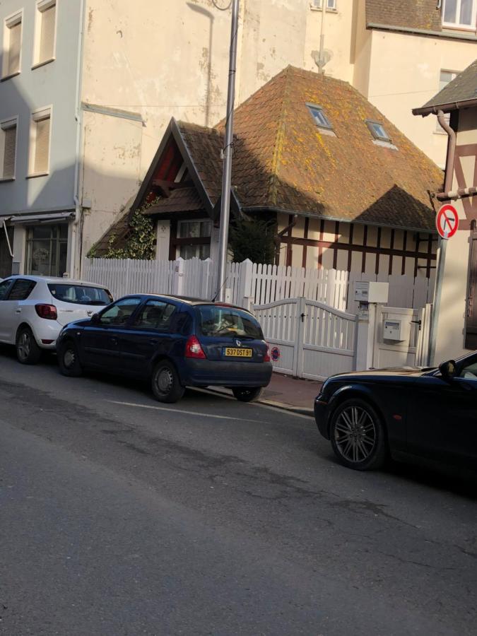 Charmante Maison Coeur De Ville La Gare Des Vacances 多维尔 外观 照片